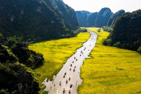 NINH BINH: HOA LU – TAM COC – MUA CAVE – CYCLING